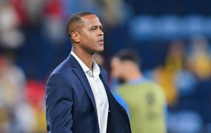 hlv-patrick-kluivert-doi-mat-mon-tien-chia-tay-khong-lo-sau-khi-bi-indonesia-sa-thai